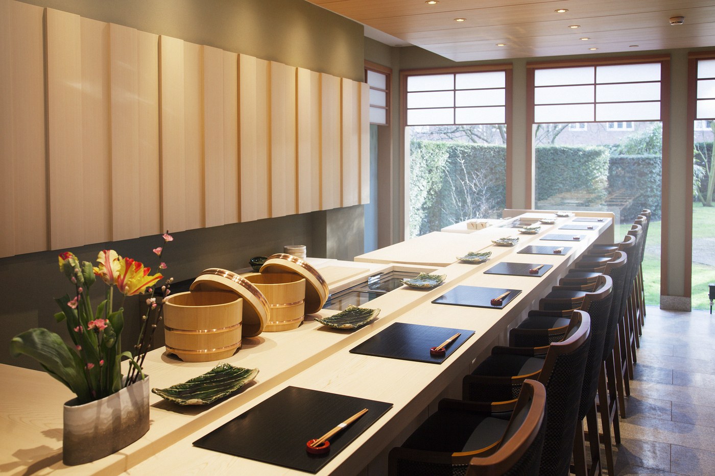 Counter etiquette in Japan: how to be a good guest at the bar